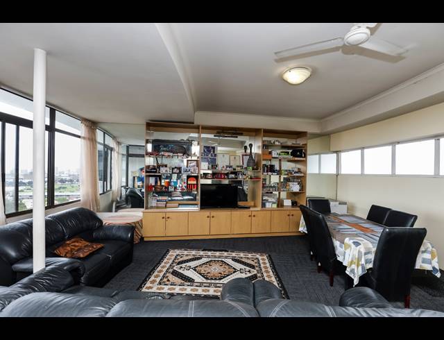 3 BEDROOM APARTMENT TO LET IN ESSENWOOD